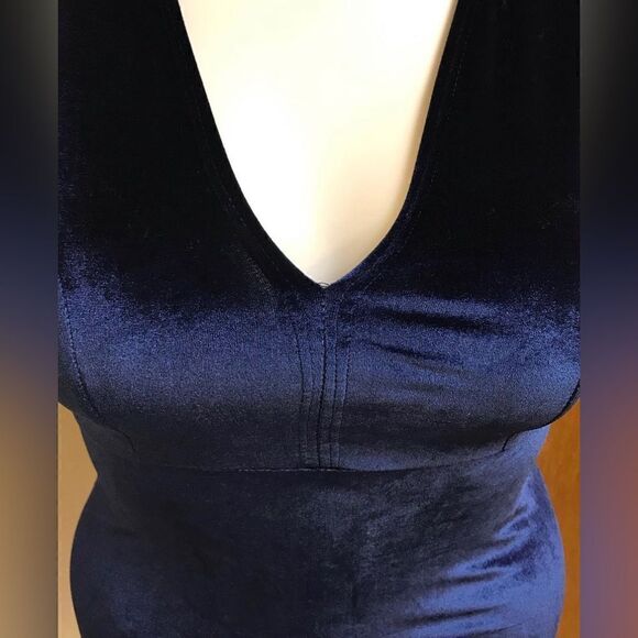 🔮 BEWARE | Velour Bodycon Dress Navy Blue - Picture 2 of 4